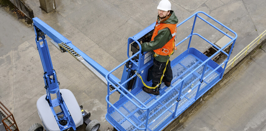 Mobile Elevating Work Platforms course to safely operate a powered elevating work platform on a construction site.