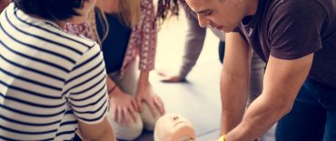 Emergency response training for first aid and CPR / AED training by Essential Safety Services, Ottawa, Canada.